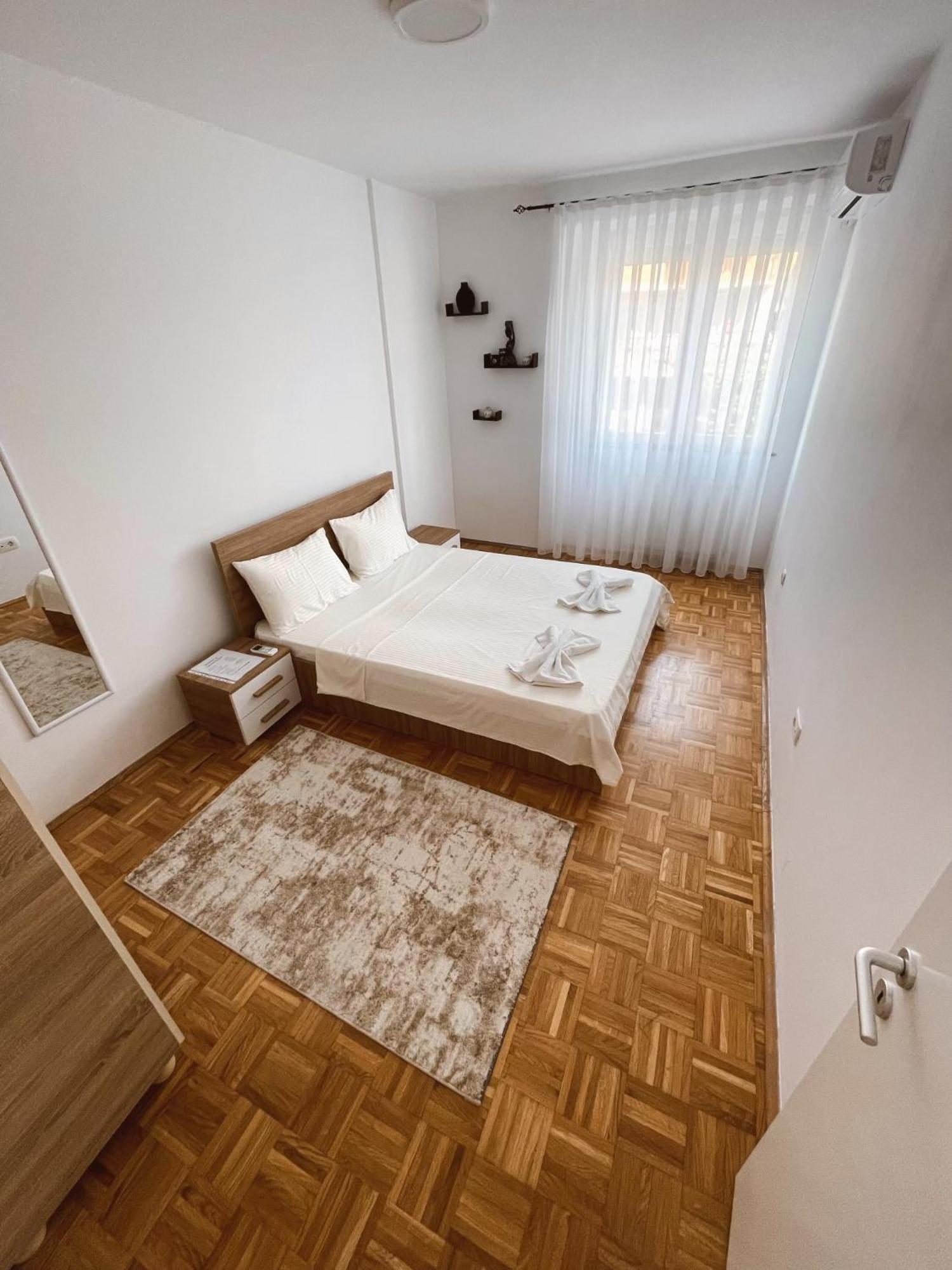 Apartment Troi 普里什蒂纳 外观 照片